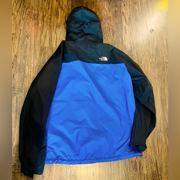 - The North Face Jacket - Picture 3 of 3